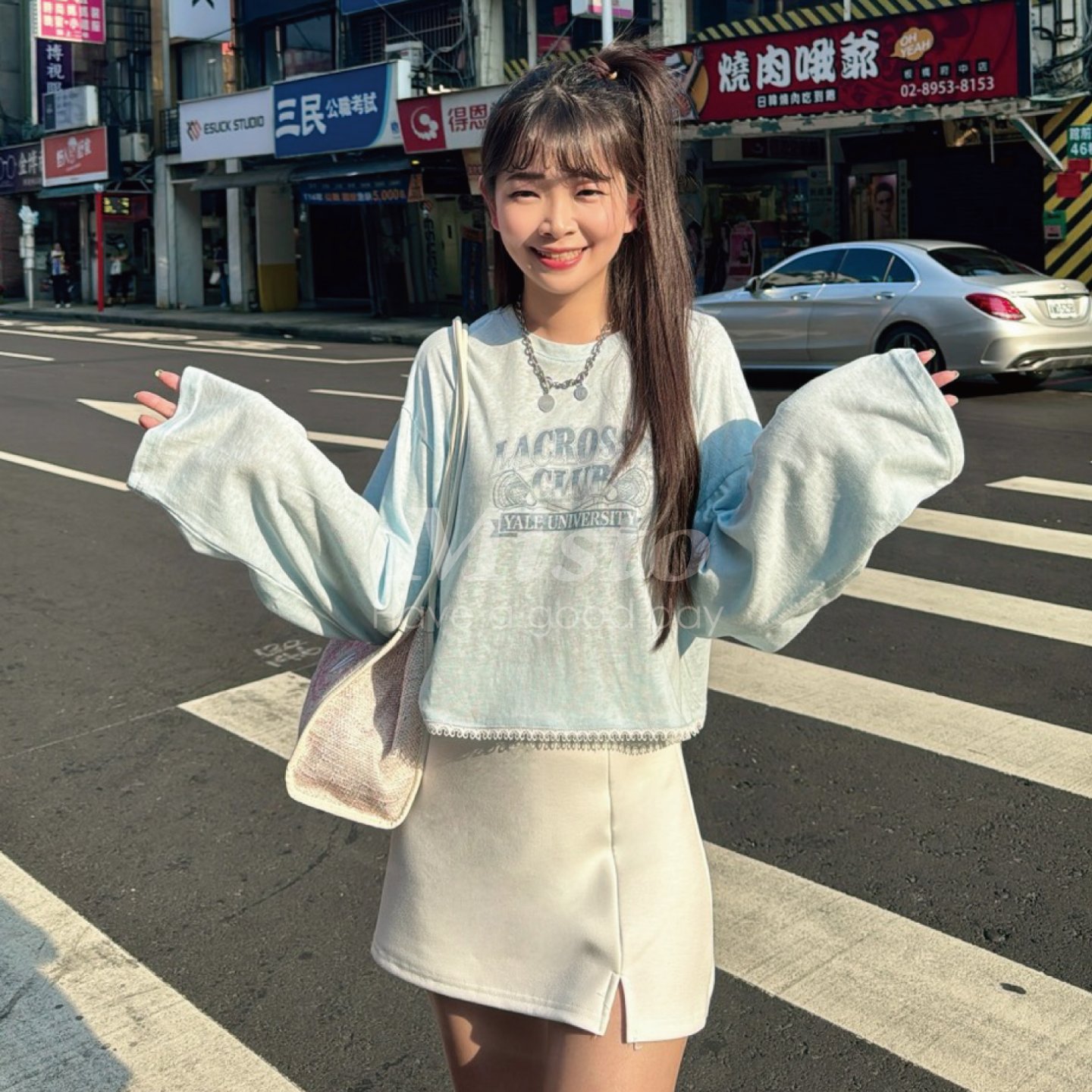 【MISTO SHOP】正韓 字母甜美短版上衣｜蕾絲滾邊