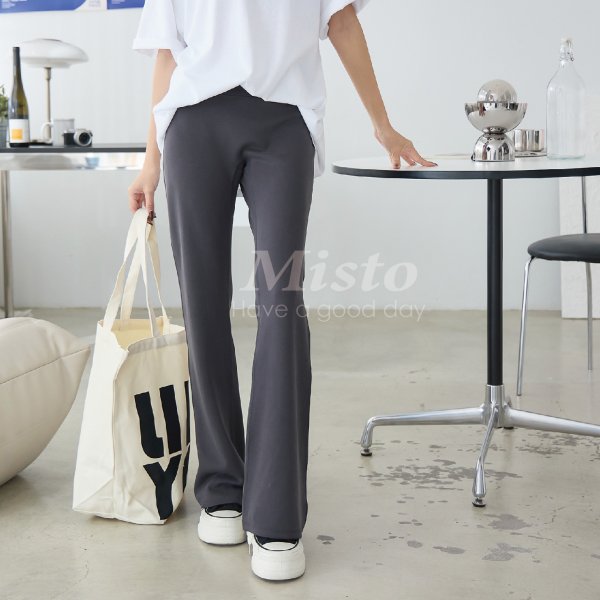 【MISTO SHOP】壓腹機能型顯瘦喇叭褲｜運動休閒褲